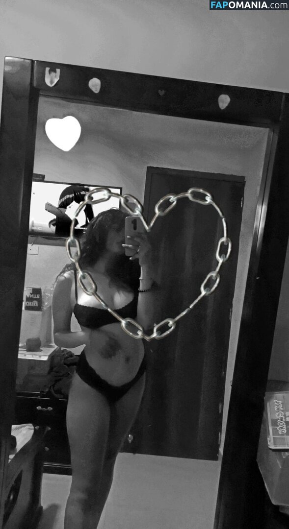 Angiela Zapata Leal / talktomellea Nude OnlyFans  Leaked Photo #11