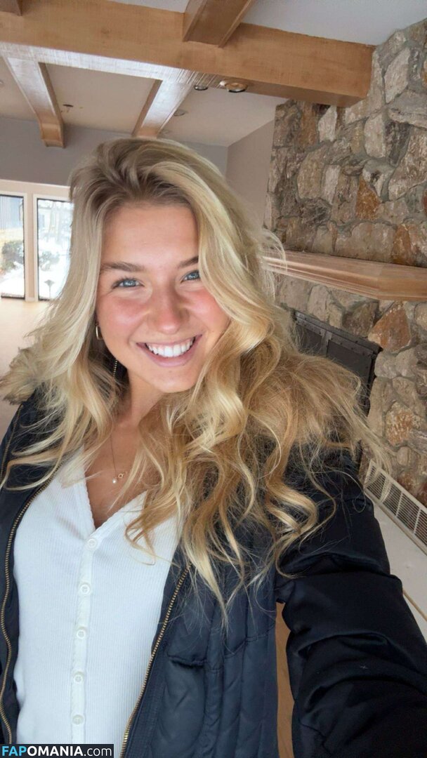 Aniela Leon / anielaleon Nude OnlyFans  Leaked Photo #1