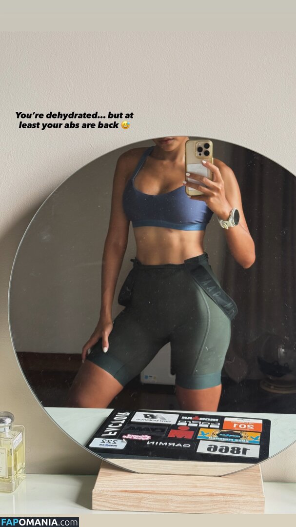 Ann Pow / https: Nude OnlyFans  Leaked Photo #1