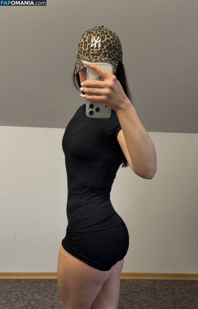 anna / annayvn / annayvn1 / https: / yvn1_ Nude OnlyFans  Leaked Photo #2