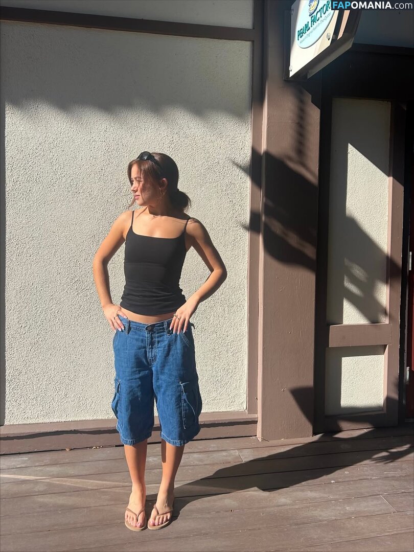 Anna Cathcart / annacathcart Nude OnlyFans  Leaked Photo #1