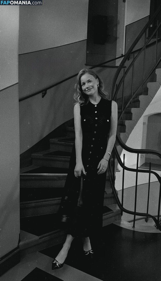 Aurelia Heinz / annaaaurelia / relianana Nude OnlyFans  Leaked Photo #1