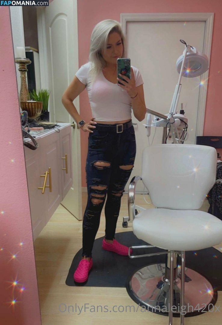 annaleigh420x / gothicc_girl_420 Nude OnlyFans  Leaked Photo #30