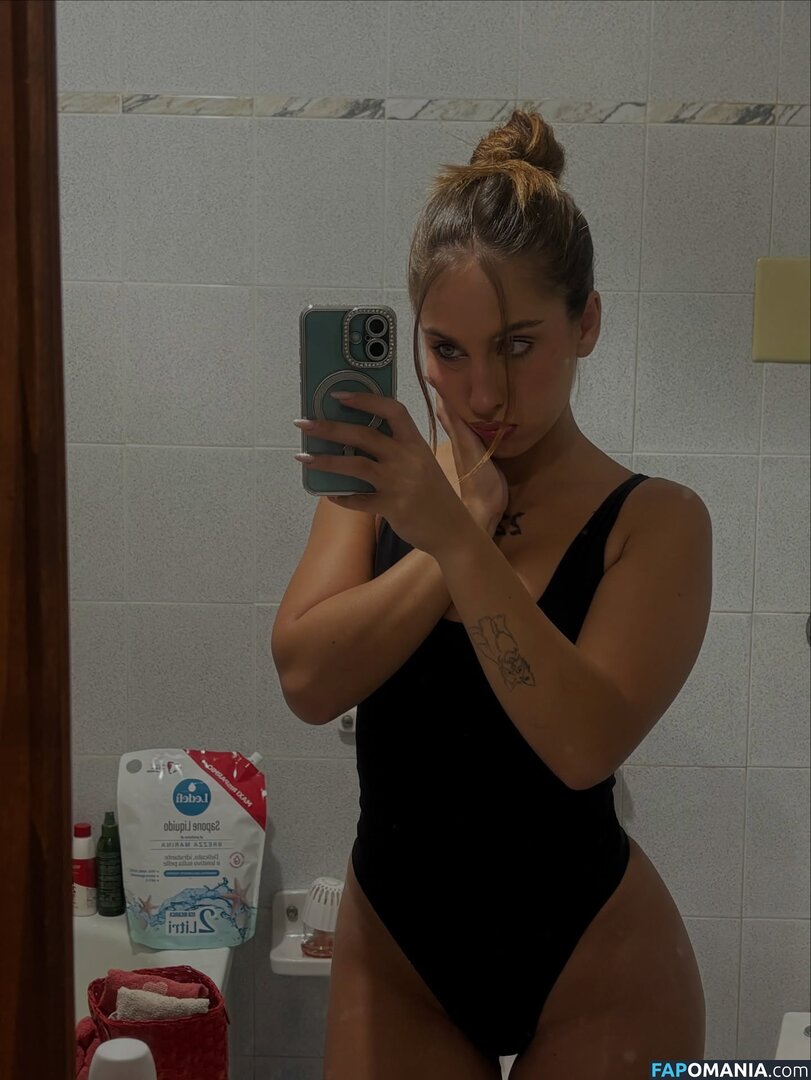 Annalisa Derelitto / itsvlisa Nude OnlyFans  Leaked Photo #3
