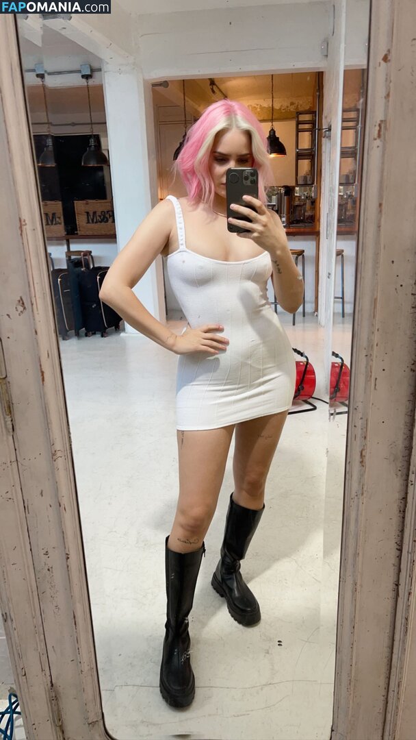 Annemarie / annemarie98 Nude OnlyFans  Leaked Photo #8
