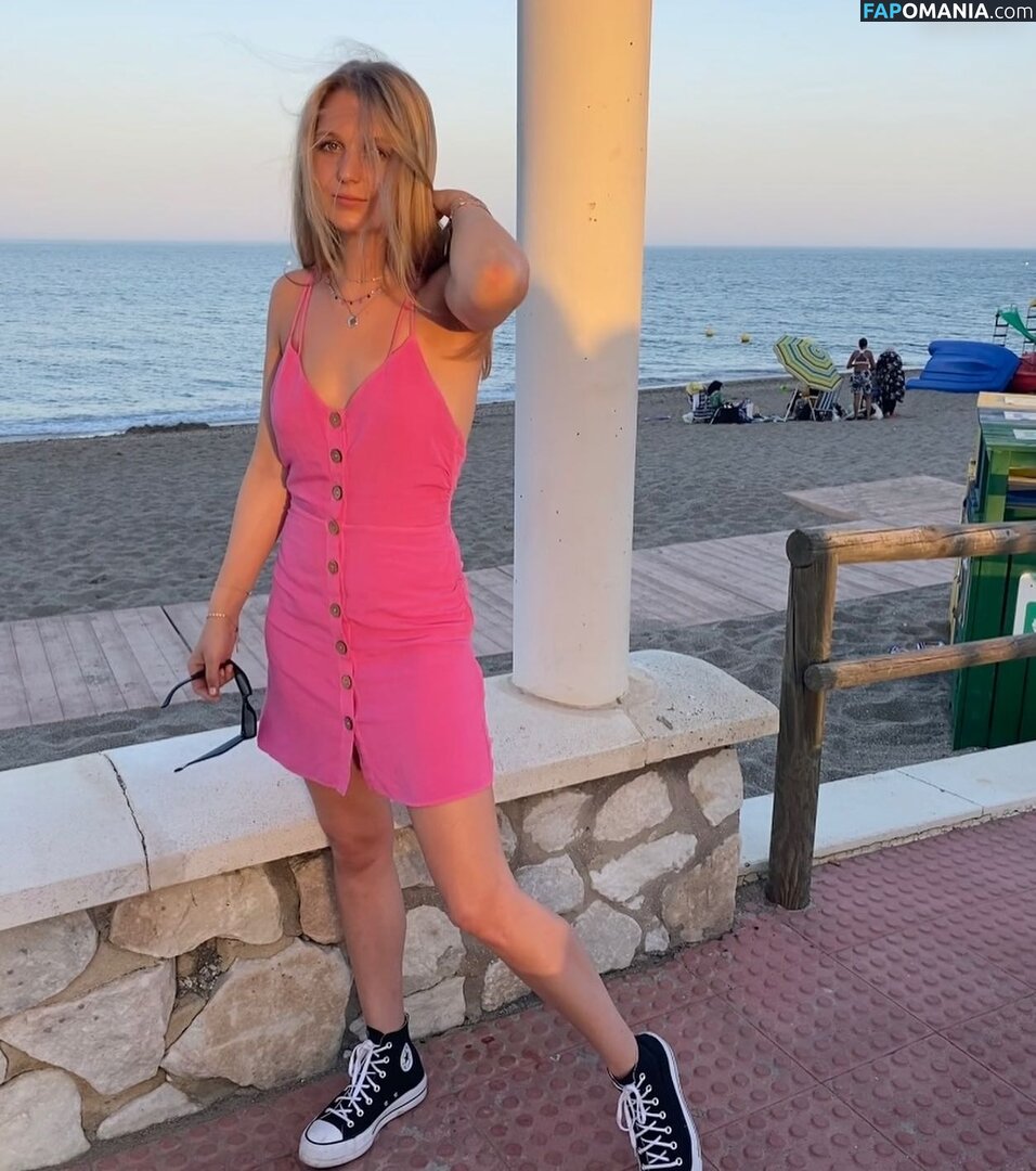 Annkatrin Waerder (ankiwadr) Nude OnlyFans  Leaked Photo #4