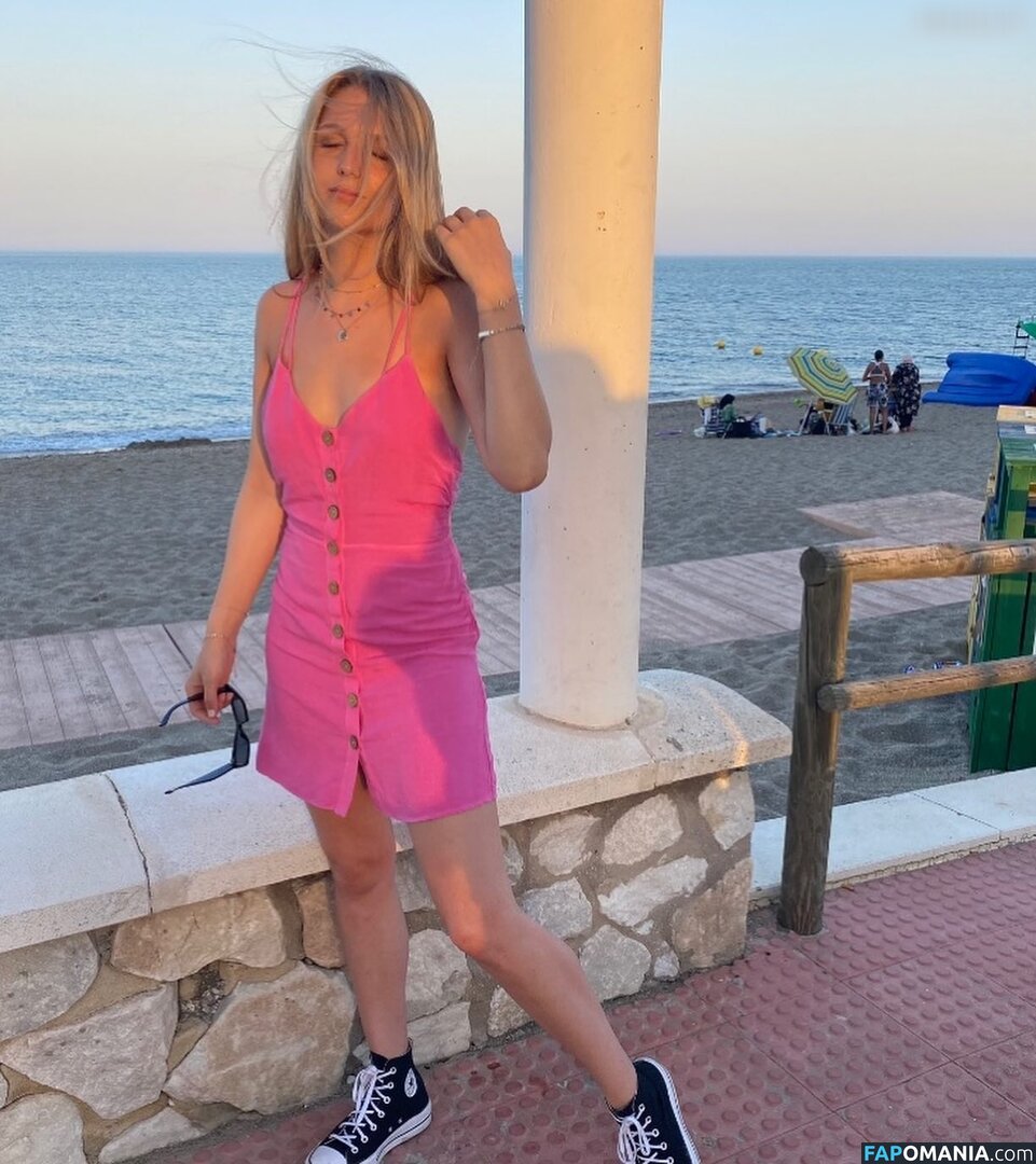 Annkatrin Waerder (ankiwadr) Nude OnlyFans  Leaked Photo #9