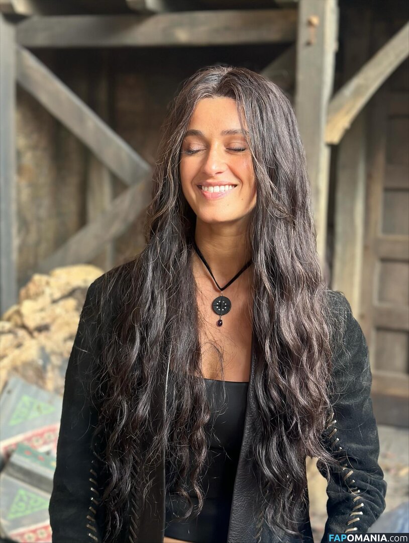 Anya Chalotra / anyachalotra Nude OnlyFans  Leaked Photo #1