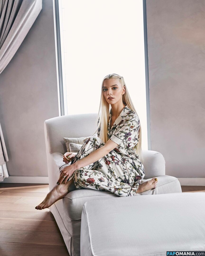 Anya Taylor-Joy / anyataylorjoy / taylorjoyvip Nude OnlyFans  Leaked Photo #283