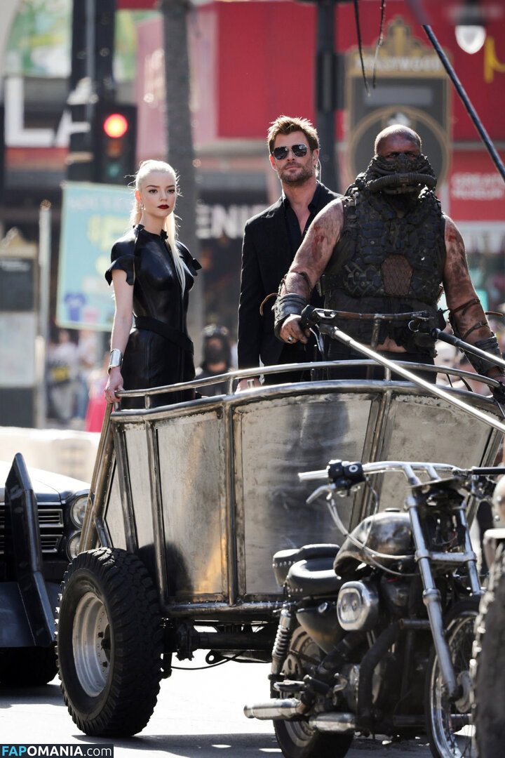 Anya Taylor-Joy / anyataylorjoy / taylorjoyvip Nude OnlyFans  Leaked Photo #2086