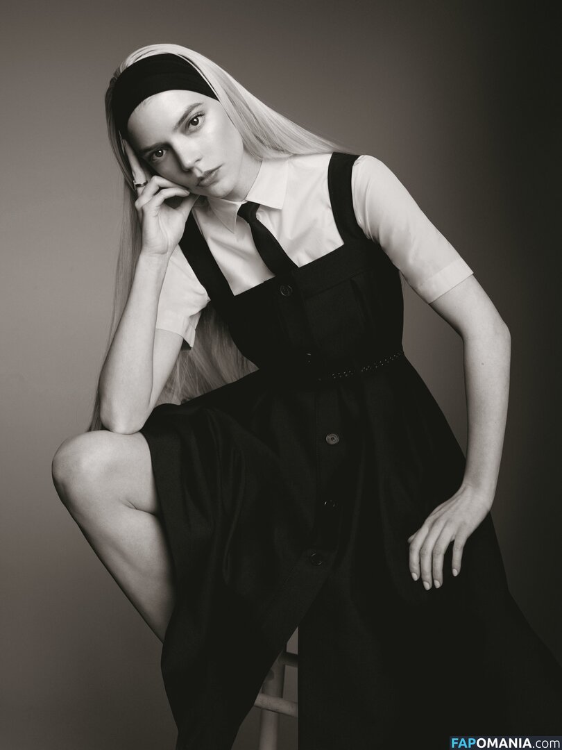 Anya Taylor-Joy / anyataylorjoy / taylorjoyvip Nude OnlyFans  Leaked Photo #2109