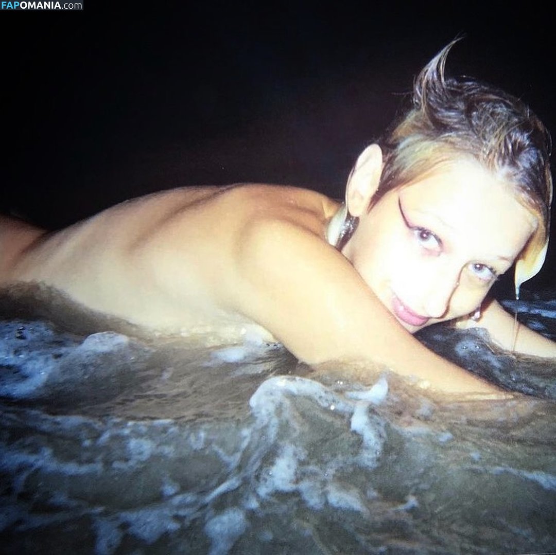 anya401 / anyaadev Nude OnlyFans  Leaked Photo #3