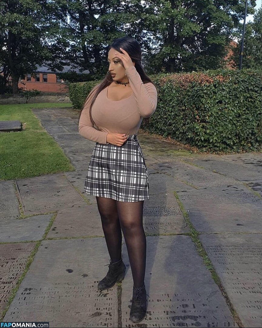aqsaghafoorx Nude OnlyFans  Leaked Photo #3