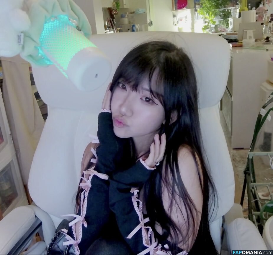 AriaSaki / annoyingaria Nude OnlyFans  Leaked Photo #955