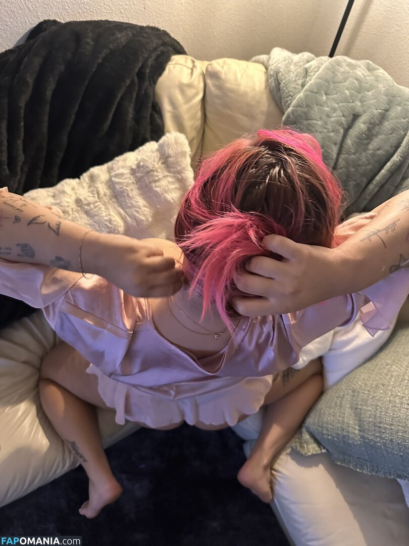 ariaavosss / arivosss / https: Nude OnlyFans  Leaked Photo #1