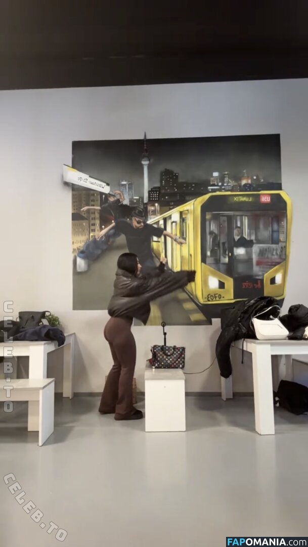 Asaliraniii Nude OnlyFans  Leaked Photo #25