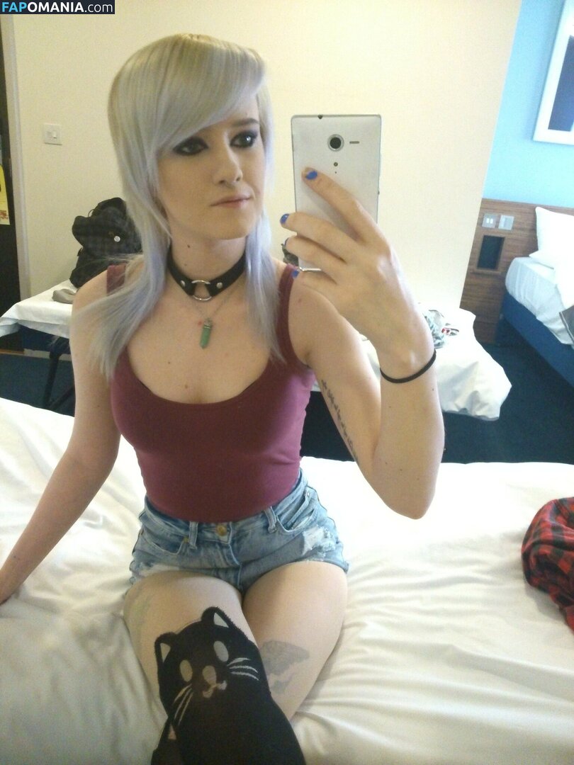 Ashi / ashi_irl / ashifechi Nude OnlyFans  Leaked Photo #29