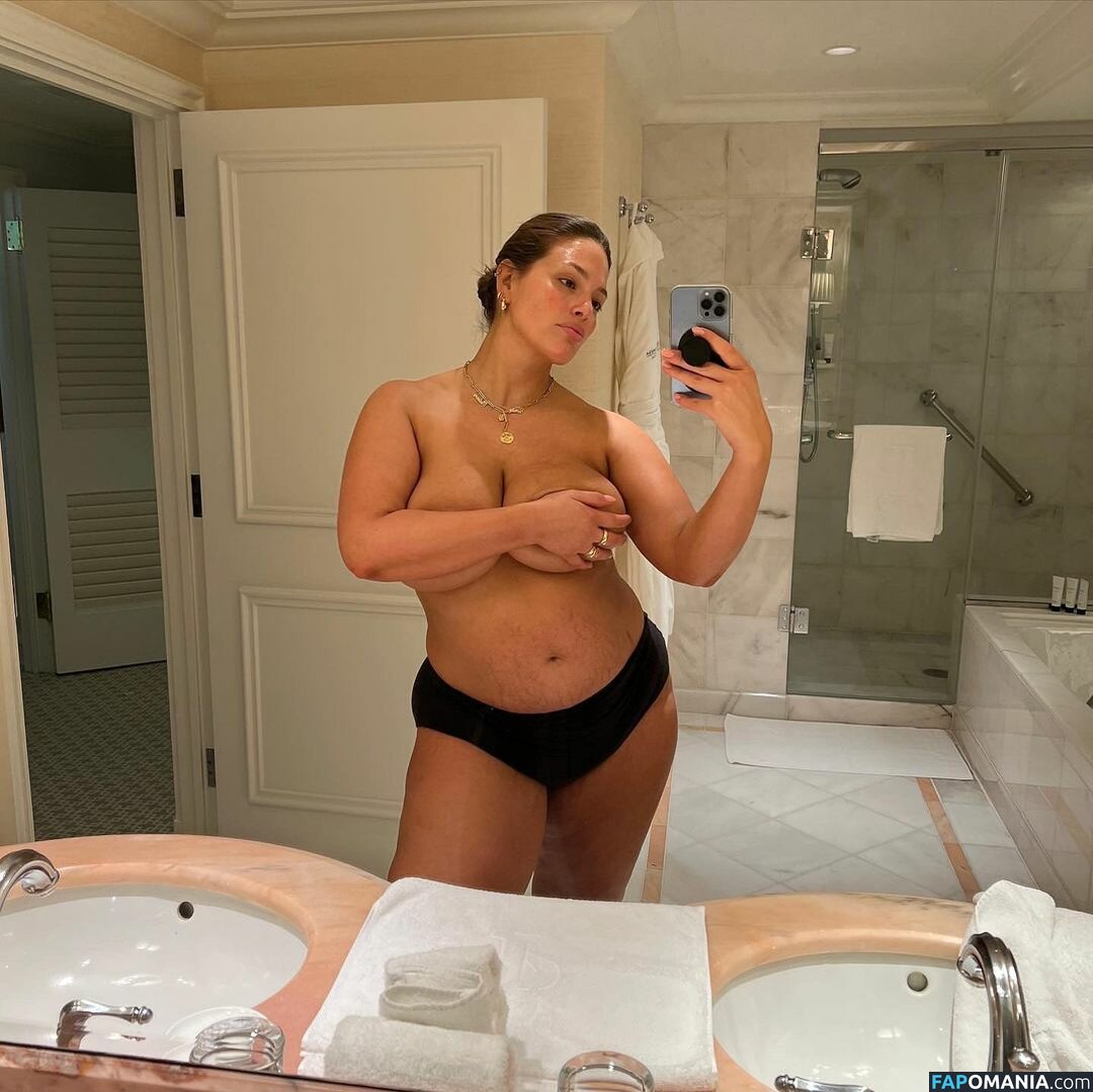 Ashley Graham Nude Leaked Photo #384 - Fapomania