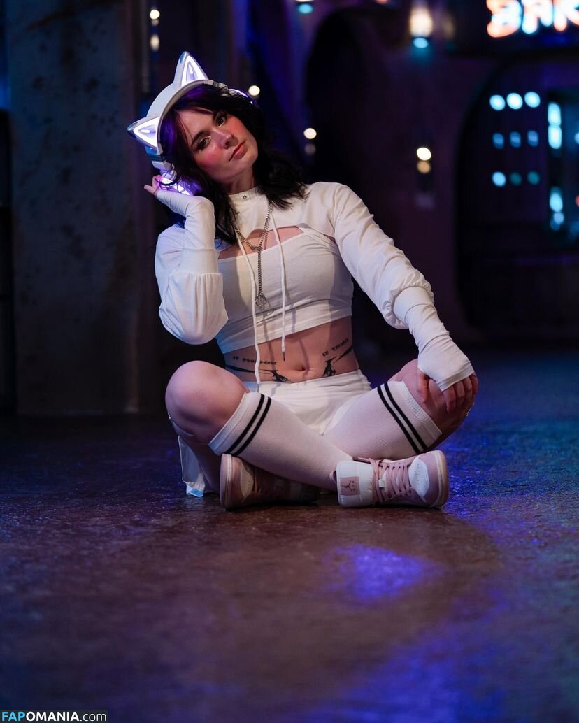 Athena Grimes / athena.cos / pinkemilki Nude OnlyFans  Leaked Photo #43