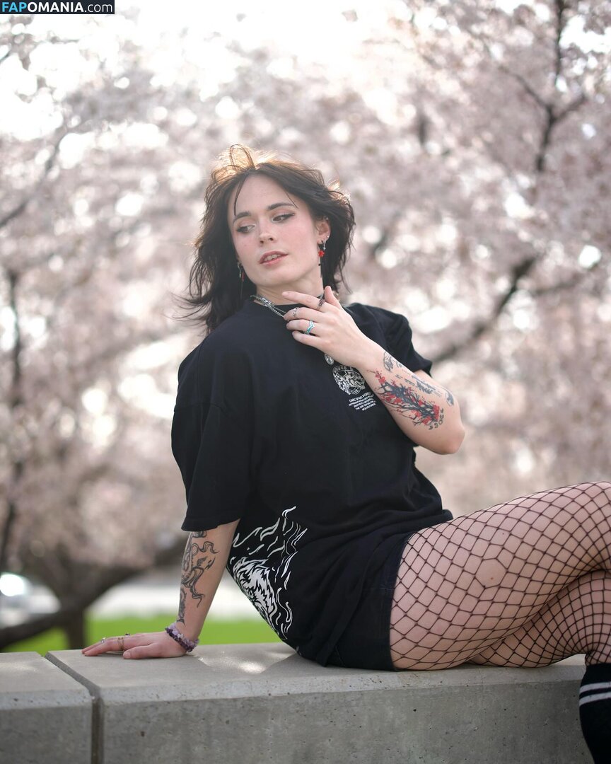 Athena Grimes / athena.grimes_ / athena__grimes / athena_grimes / athenagrimes Nude OnlyFans  Leaked Photo #8