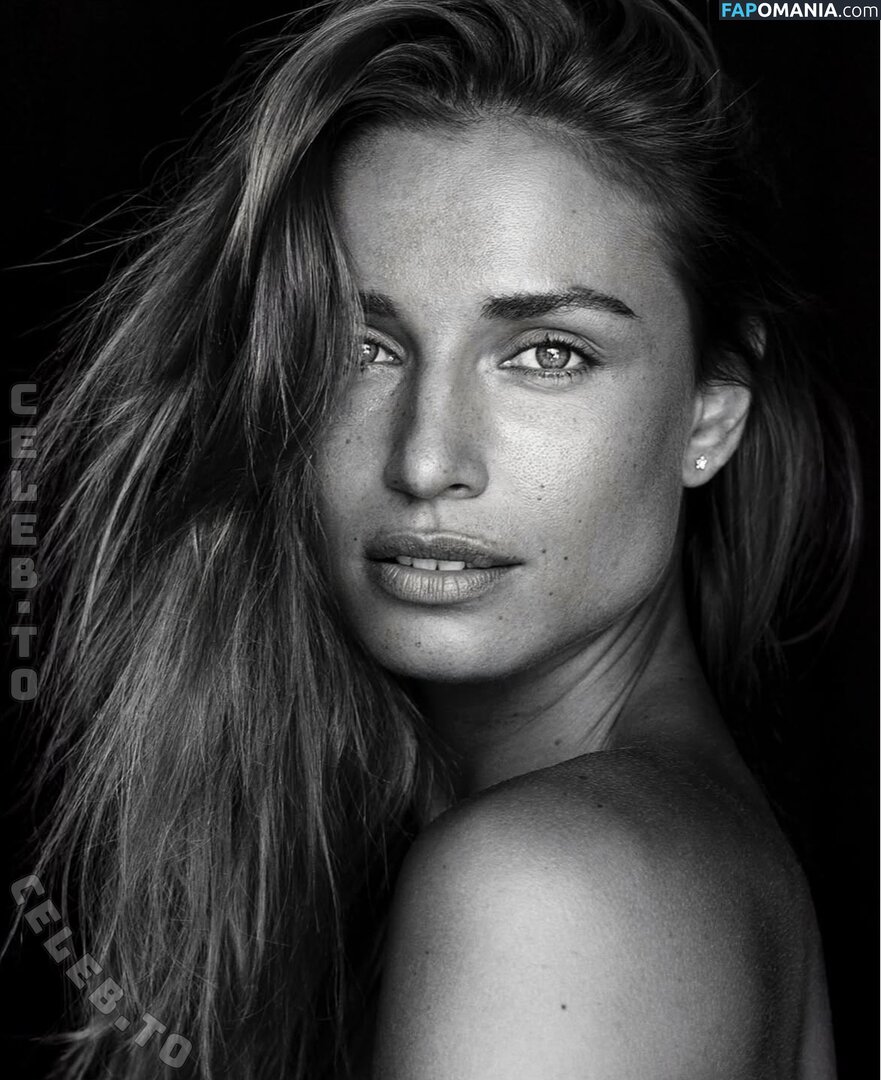 Aude-Jane Deville / audejanedeville / audejanedvll Nude OnlyFans  Leaked Photo #3