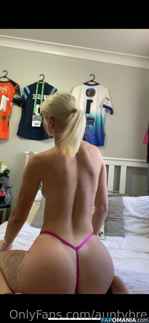 auntybre / auntybre_ Nude OnlyFans  Leaked Photo #27