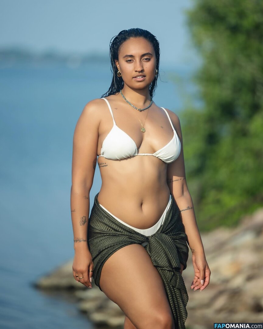 Aurea Febraio / aurea.febraio Nude OnlyFans  Leaked Photo #9