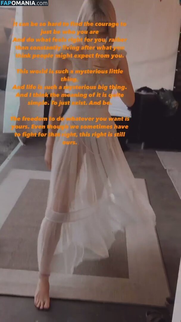 Aurora Aksnes / auroramusic / singer Nude OnlyFans  Leaked Photo #238