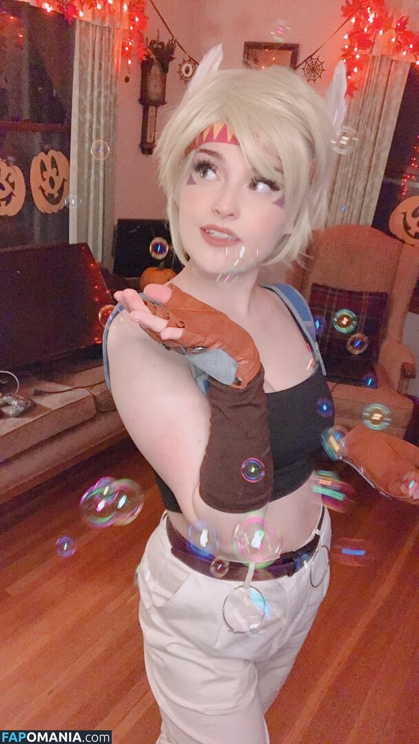 auroraiskira / kingauratv Nude OnlyFans  Leaked Photo #9