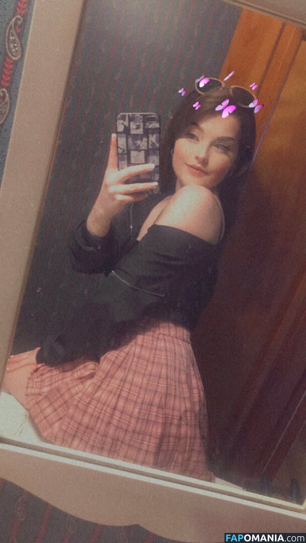 auroraiskira / kingauratv Nude OnlyFans  Leaked Photo #11