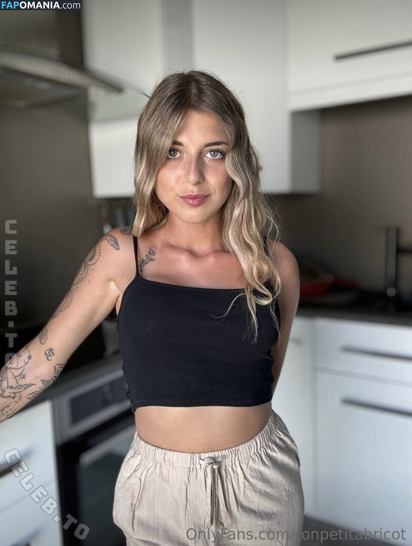 Ava Abricot / lepetit.abricot / tonpetitabricot Nude OnlyFans  Leaked Photo #4