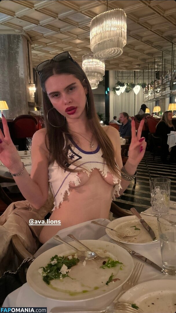ava.lions / manictrapqueen Nude OnlyFans  Leaked Photo #1