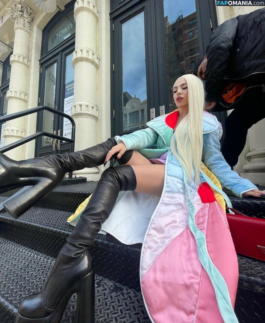 Ava Max / avamax / plharleyquinn Nude OnlyFans  Leaked Photo #130