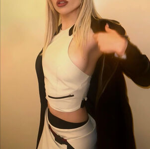 Ava Max