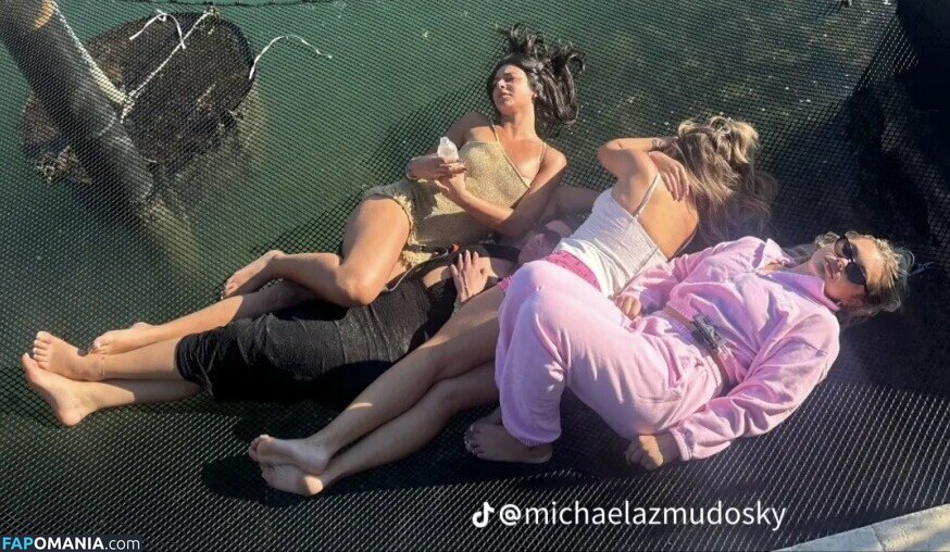 avaasanto / lifes.a.party.sorry.mom Nude OnlyFans  Leaked Photo #9