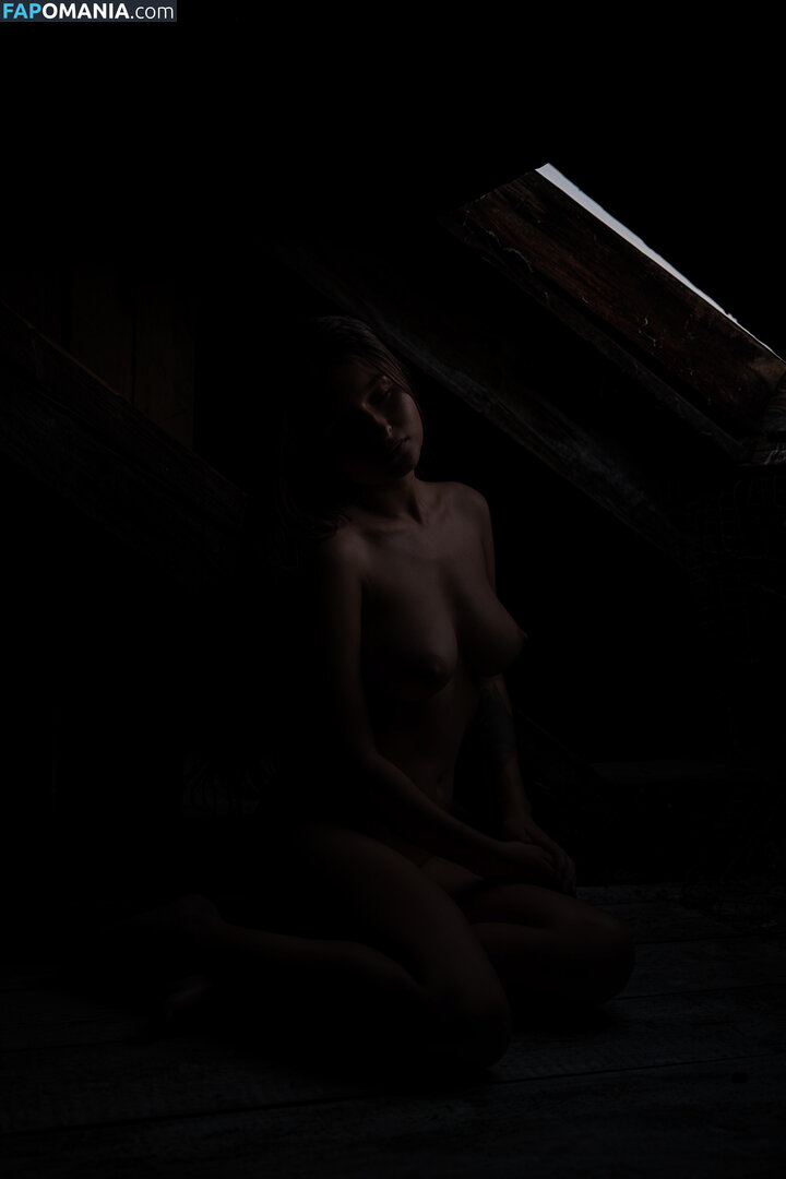 Avrelia Amaris / avreliee Nude OnlyFans  Leaked Photo #18