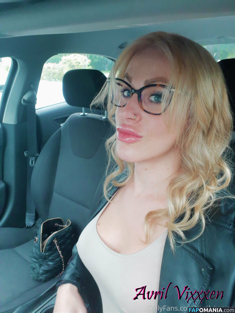 avrilvixen / avrilvixxxen Nude OnlyFans  Leaked Photo #11