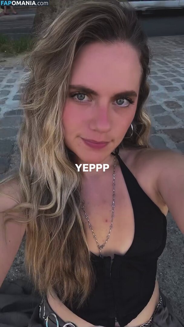 Axelle Maga / axelle.maga Nude OnlyFans  Leaked Photo #15