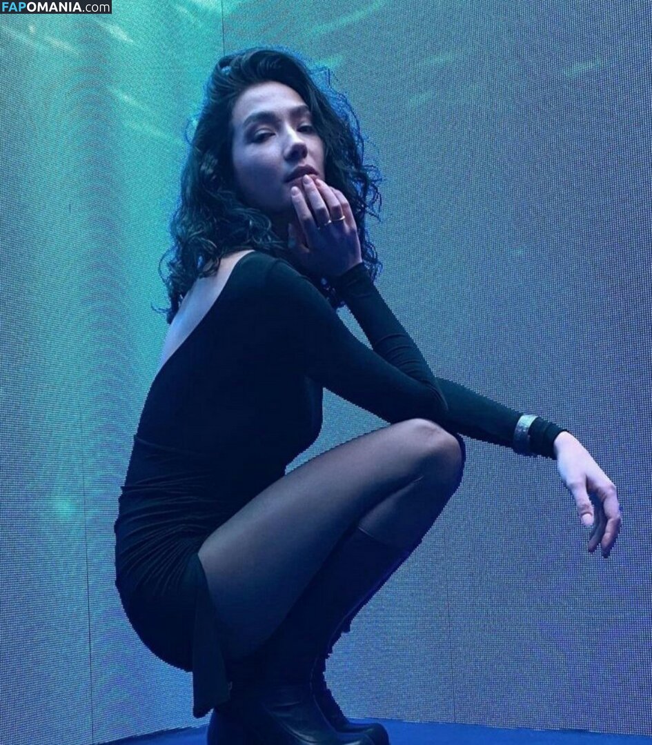 Aybüke Pusat / aybukepusat Nude OnlyFans  Leaked Photo #1