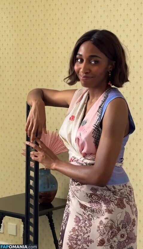 Ayo Edebiri / ayoedebiri Nude OnlyFans  Leaked Photo #17