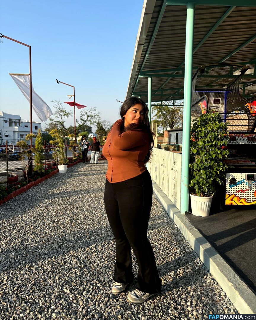 ayushi bhardwaj / ayushi_bhardwajj Nude OnlyFans  Leaked Photo #5