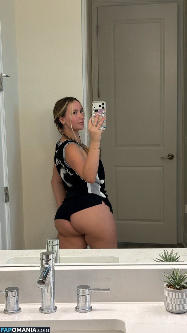azra_lifts Nude OnlyFans  Leaked Photo #3