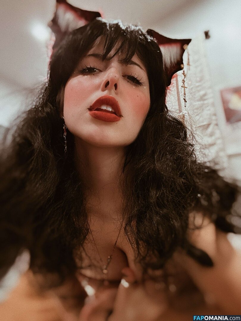 B1tchy_lesbian / laurenmonac0 Nude OnlyFans  Leaked Photo #4