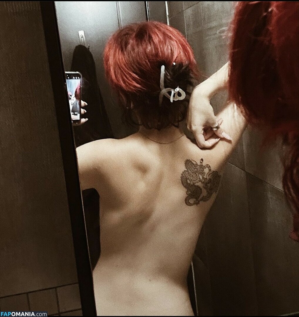 B1tchy_lesbian / laurenmonac0 Nude OnlyFans  Leaked Photo #4