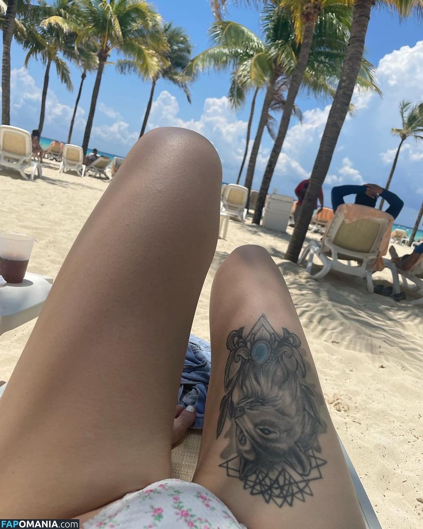 babykae / babykae24 / babykaex / kaebabyxo / love.baby.kae Nude OnlyFans  Leaked Photo #10