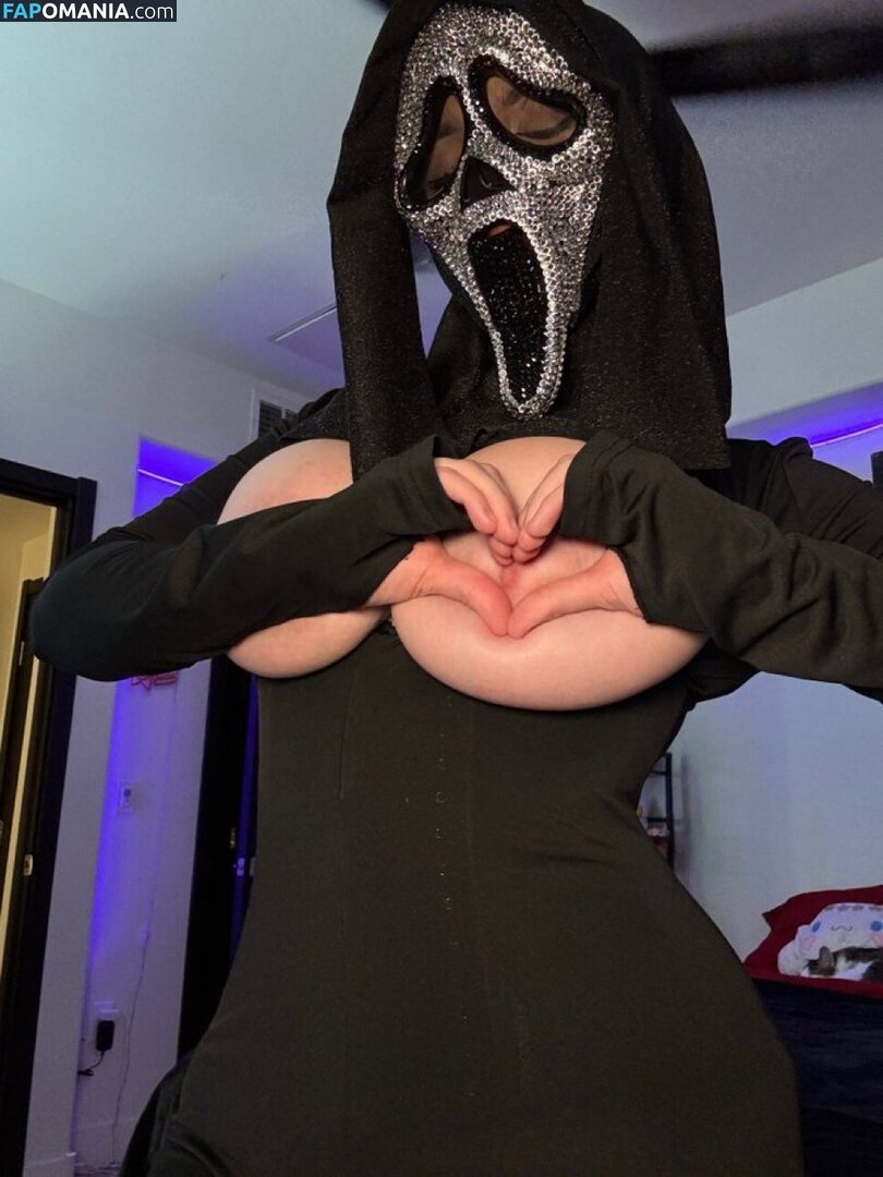 BabyLaur / alinavioletx / laurbunni / onlyalinaviolet Nude OnlyFans  Leaked Photo #19