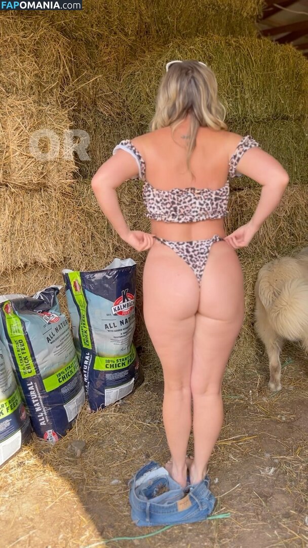 Backyard Bikini Wife / backyard_bikini_wife_bloopers / u353440791 Nude OnlyFans  Leaked Photo #26