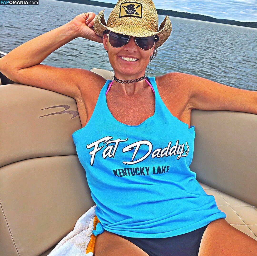 Baddie2thebone / bad2theboone / fit_lake_momma Nude OnlyFans  Leaked Photo #1