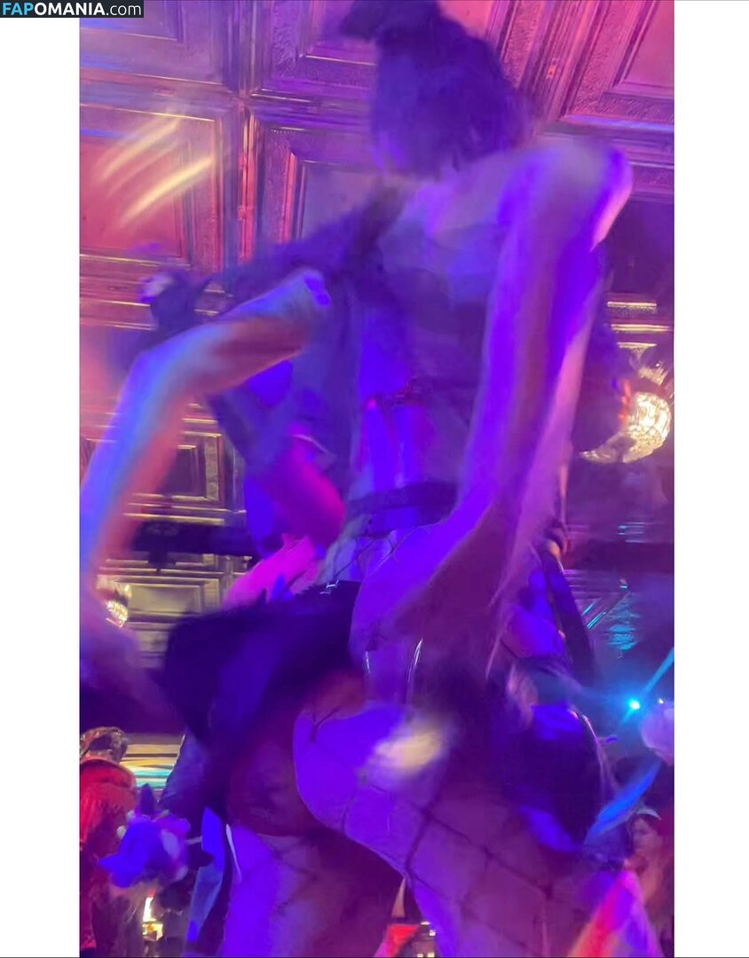 Bai Ling / iambailing Nude OnlyFans  Leaked Photo #656