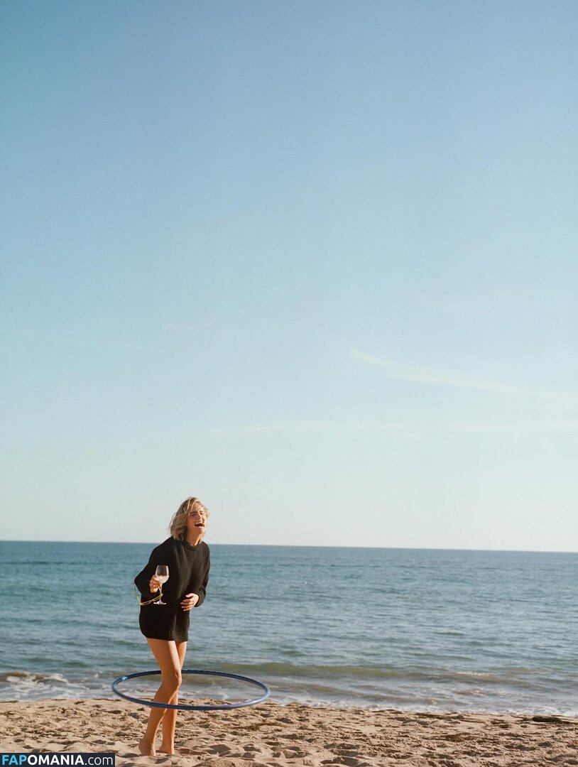 Bailee Madison / baileemadison / bailey_madis0n Nude OnlyFans  Leaked Photo #3